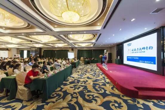 欧普与大师约会成都 谈空间里的明暗对比