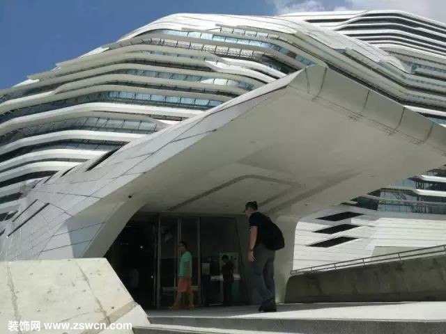 【媒体传真】我司总监刘斌先生受邀参加先锋设计香港文化设计交流