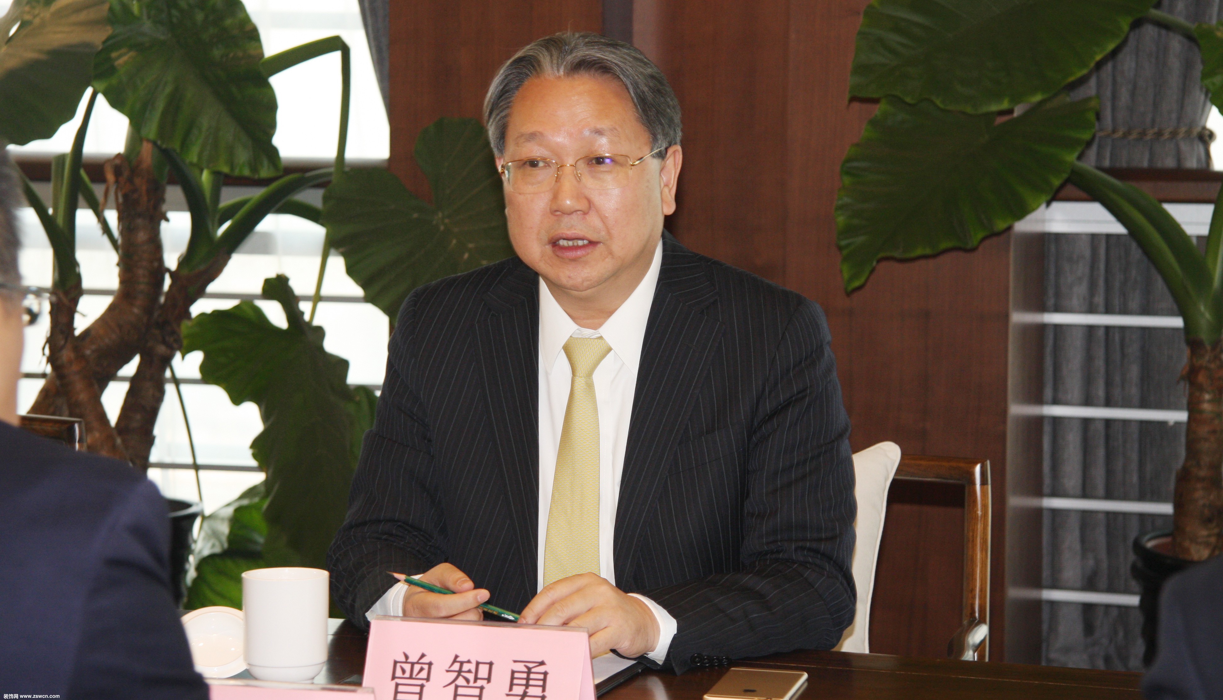 启迪清洁能源与深圳爱能森公司签署合资协议 共同打造光热发电储能系统专业服务商