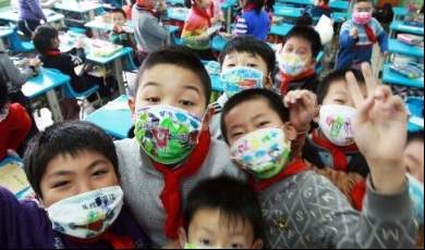 做孩子的保护伞 治理雾霾 我们责无旁贷