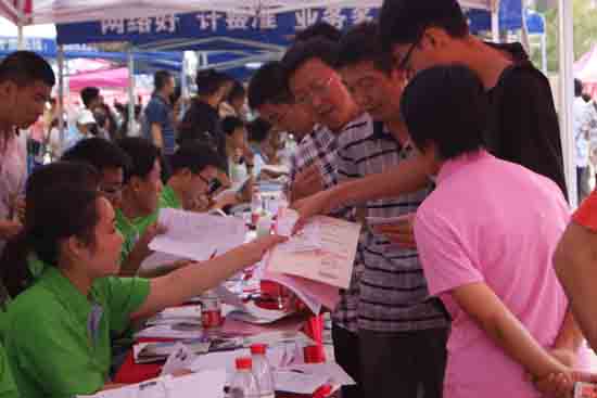 开学季除了师兄师姐,还有奥克斯空调在等你