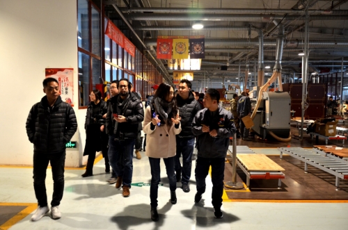 龙顺成“体验木工手作 感受匠心传承”活动在京举行