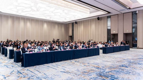 “F20地板公社”正式成立,大自然地板联合品牌力量推动行业未来高质量发展