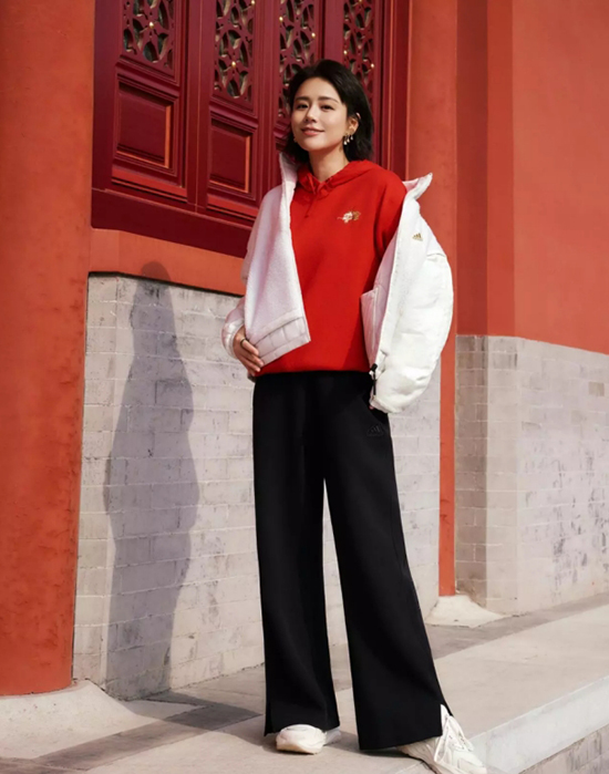 adidas官网推出以“风起万象新”为主题推出全新贺岁片及新春系列产品